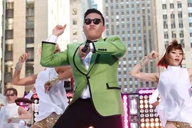 PSY và cơn sốt nhảy ngựa Gangnam Style ra "biển lớn"