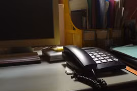 Ngồi buồn, gọi điện báo cướp để lừa cảnh sát