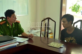 Bị đâm 20 nhát dao, lái xe ôm may mắn thoát chết