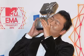 PSY thắng lớn ở MTV EMA 2012