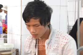 Đến nhà bạn chơi, vô cớ bị trai làng chém trọng thương