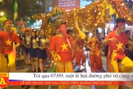 Lễ hội Trung thu náo nhiệt trên đường phố Hà Nội