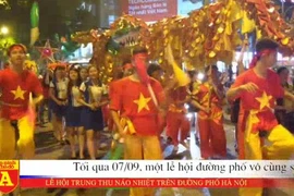 Lễ hội Trung thu náo nhiệt trên đường phố Hà Nội