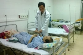 Gặp người chiến sỹ công an khoác áo blouse trắng