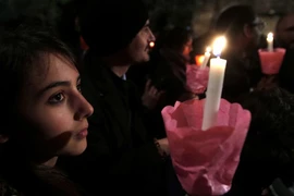 Sập ban công tòa nhà 300 tuổi, 3 người chết tại chỗ