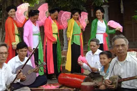 Ngày Tết, nghe “lão say” kể chuyện hát