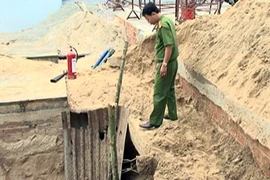 Phát hiện một công ty lắp đặt trái phép bồn chứa xăng