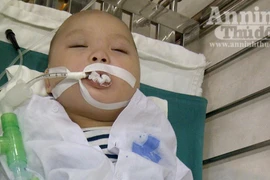 Phẫu thuật thành công cho bé 9 tháng tuổi bị xương đâm thủng ruột