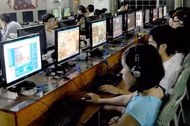 Liều lĩnh cầm dao xông vào quán game cướp tài sản