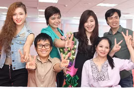 Top 4 Giọng hát Việt 2012 giao lưu với thí sinh mùa giải 2013