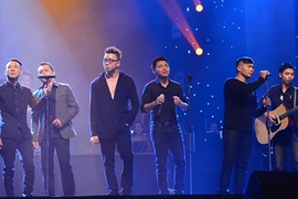 12 ca sĩ thăng hoa trên sân khấu Bài hát yêu thích