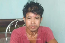 Rượu vào mang dao chém vợ, cha đẻ và trưởng công an xã