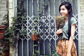 Elly Trần hóa thiếu nữ Hà Thành xưa