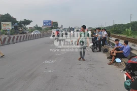 Truy tìm ô tô cán chết nữ sinh rồi bỏ chạy