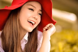 Minh Hằng ngồi "ghế nóng" Bước nhảy hoàn vũ