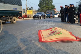 Gặp TNGT, mẹ chết để lại 2 con nhỏ bơ vơ