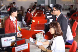 HDBank khuyến mãi "khủng" cho khách hàng mở thẻ visa