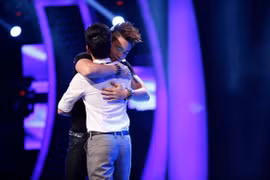 Đông Hùng bất ngờ lọt top nguy hiểm, Anh Quân chia tay Vietnam Idol