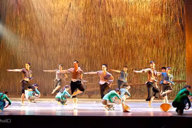 "Sương sớm" ngợi ca người nông dân Việt Nam