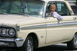 93 tuổi mới cho xe “nghỉ hưu”