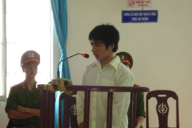 Đâm chết đồng nghiệp vì nghi ngờ mách lẻo