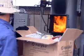 Tiêu hủy 22 loại đông dược thu giữ tại phòng khám Trung Quốc