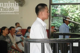 10 năm tù cho kẻ thủ dao, giết người tại sân bóng chuyền