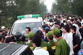 Bắt 10 đối tượng đánh chết người để "trả thù" cho bạn gái