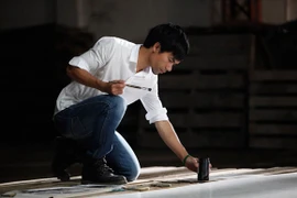 Ya Suy vẽ tranh kể câu chuyện giấc mơ âm nhạc