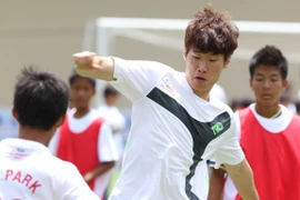 Park Ji Sung sẽ chơi đủ 90 phút