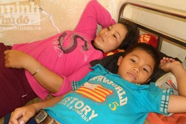 Làng gặp "đại họa" vì thuốc diệt cỏ vẫn sống trong sợ hãi