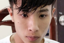 Bắt quả tang sinh viên trường Y vận chuyển 2 bánh cần sa