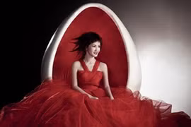 Hồng Nhung "tái xuất" với "Vòng tròn"