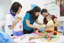 Dược phẩm Tâm Bình với “Trung thu hồng 2014”