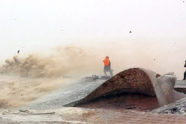 Bão số 3 gây mưa lớn, biển động dữ dội, sóng biển cao 7-9m