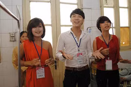 Mang âm nhạc và máu đến Viện Huyết học - Truyền máu Trung ương