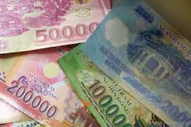 Bắt cặp tình nhân mang tiền địa phủ đi lừa đảo