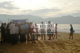 Tắm biển, 2 học sinh lớp 9 mất tích và chết đuối