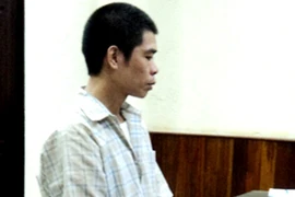 Điên cuồng hành hung, dùng súng bắn người vì mất điện thoại