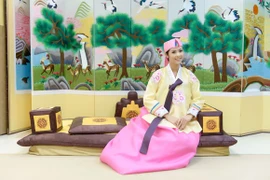 Hoa hậu Ngọc Hân hoá thân thành… công chúa Hàn Quốc