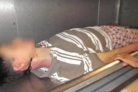 Mâu thuẫn khi mắc điện, em đập gậy anh tới chết