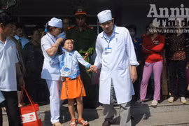 Bé Phi được về nhà mới 