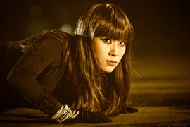 Mỹ Tâm mang "Trắng đen" lên sân khấu Idol