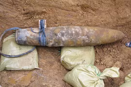 Yên Bái: Phát hiện quả bom khi san đất làm nhà