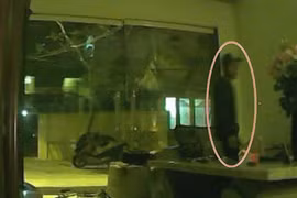 Hớ hênh mở cửa "mời" kẻ gian vào nhà trộm laptop