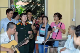 Món quà ý nghĩa dành tặng chiến sĩ dịp 2-9