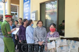 Mua sổ khám bệnh nhanh: Đắt – rẻ tùy theo… tỉnh