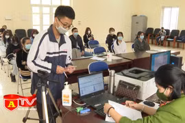 Chủ động, sáng tạo trong chiến dịch cấp căn cước công dân