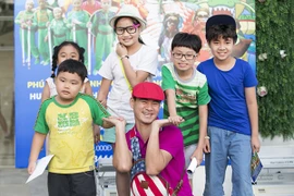 Xuân Bắc - Tự Long mang "Ngọc rồng" lên sân khấu