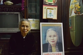 Nhâm nhi lạc rang húng lìu bà Vân, ngẫm về chữ "thương hiệu"